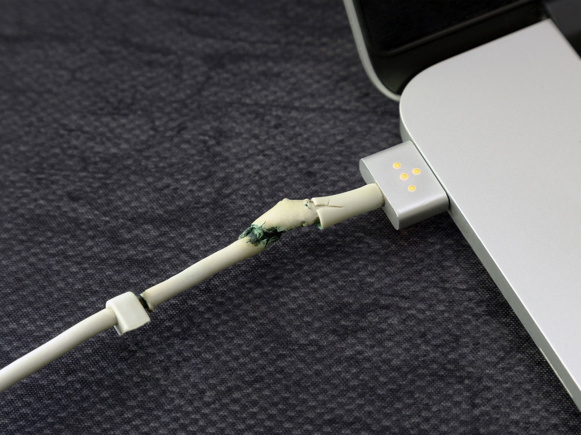 câble chargeur cassé réparer facile rapide
