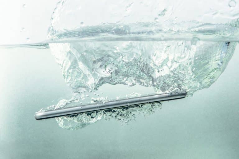sauver téléphone eau astuces
