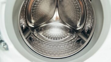 Je lançais des cycles à vide au vinaigre depuis des mois pour l'odeur : un réparateur m'a montré que je ne touchais pas du...